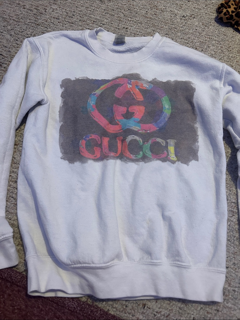 Sweatshirt